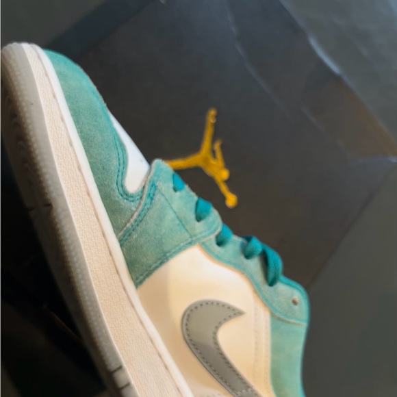 Nike - Picture 6 of 6